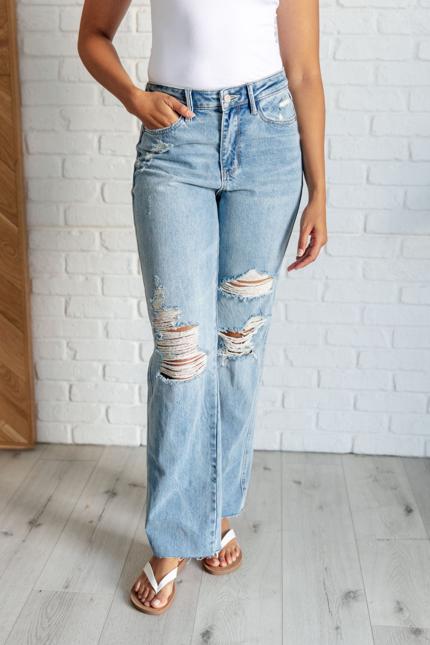 High Rise Distressed Straight Jeans in Light Wash