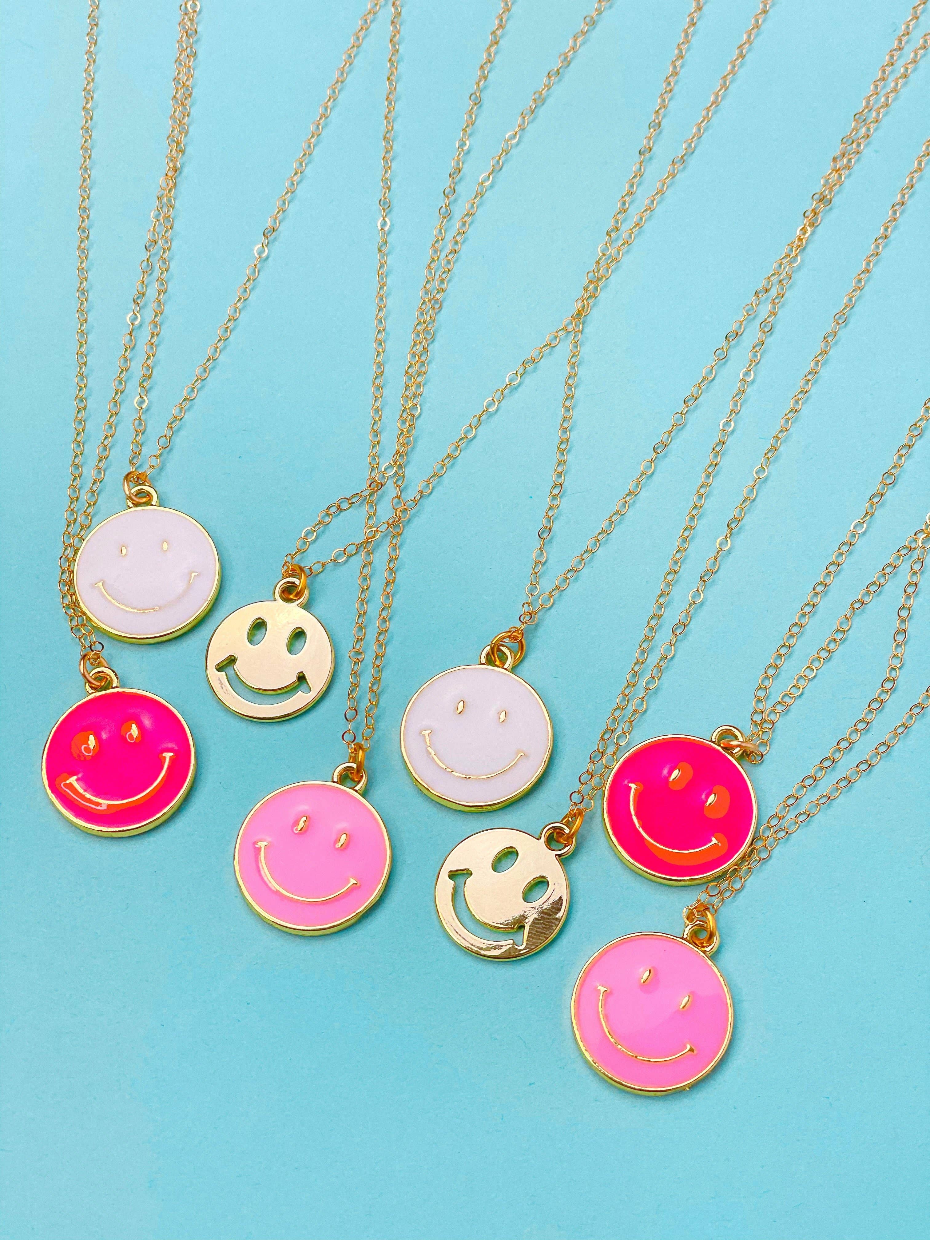 Dainty Chain Smiley Necklace – Emily Rose Boutique